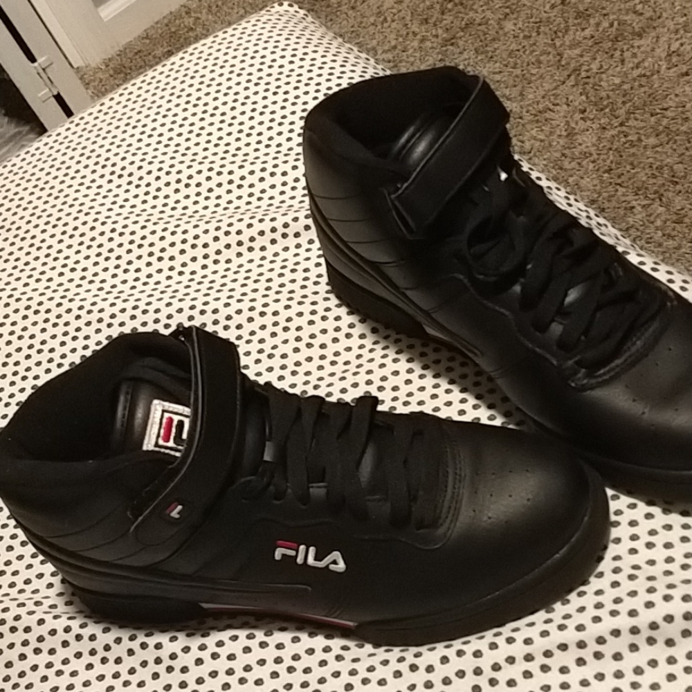 FILA F-13V